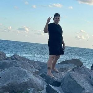 Meet your Posher, Aymee